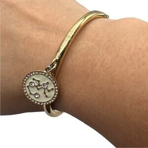 KATE SPADE New York Cream Charm "sagittarius "she grave adventure" Bracelet